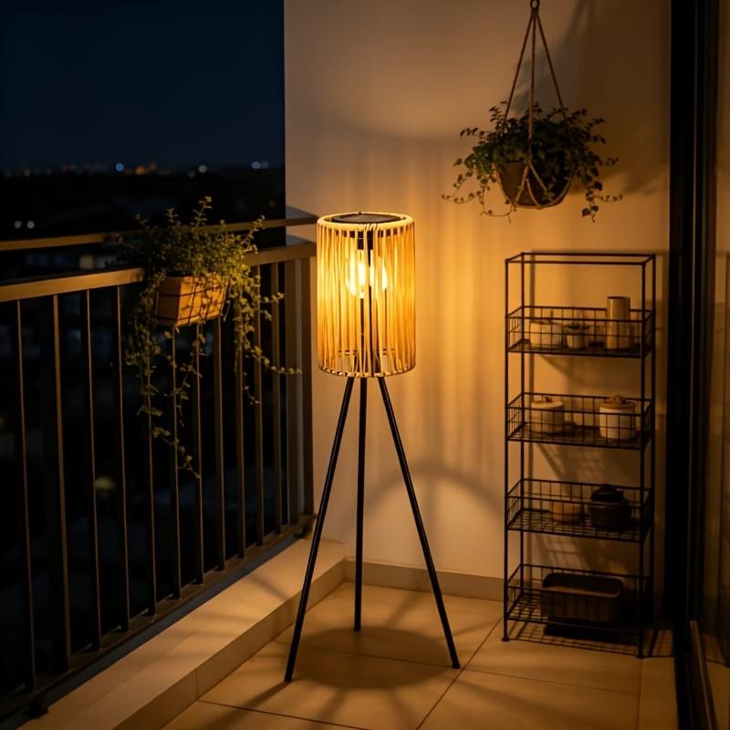Solar-Powered Outdoor Floor Lamp Handcrafted Wicker Lantern Wrought Iron Tripod Lantern Housewarming Gift Rustic Indoor/Outdoor Decorative Lamp, These Woven Lamps Provide Decorative Lighting for Gardens, Yards, Patios, And Pathways.