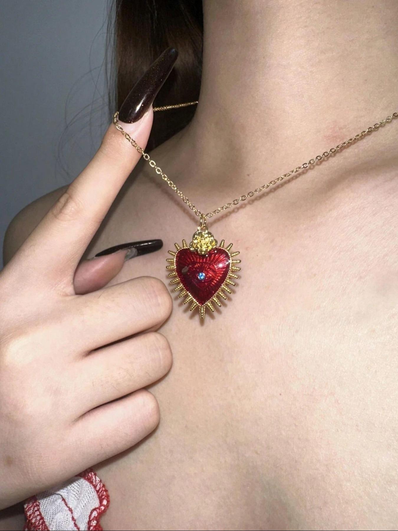 1 Piece of Retro Personalized Devil's Eye Drop Oil Red Love Pendant Necklace for Women, Gothic Party Vacation Personalized Necklace