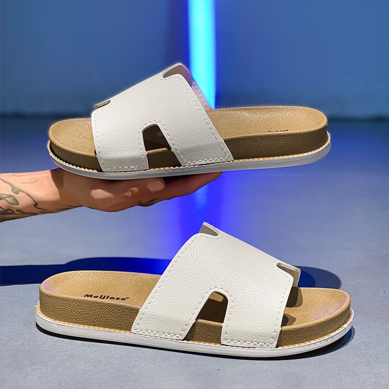 These Stylish Open-toe Slippers Are Perfect for Both Home and Outdoor Use. a New Spring/summer 2026 Men's Style, Plus-size, Lightweight, Non-slip, and Comfortable Sandals Ideal for Everyday Outings and Beach Activities.