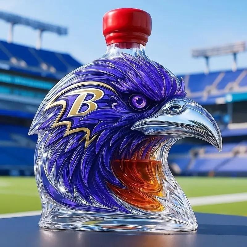 Colorful Animal Whiskey Decanter, Raven Design Glass Bottle, Trending Decorative Drinkware, Unique Gift Idea, Perfect for Home Bar