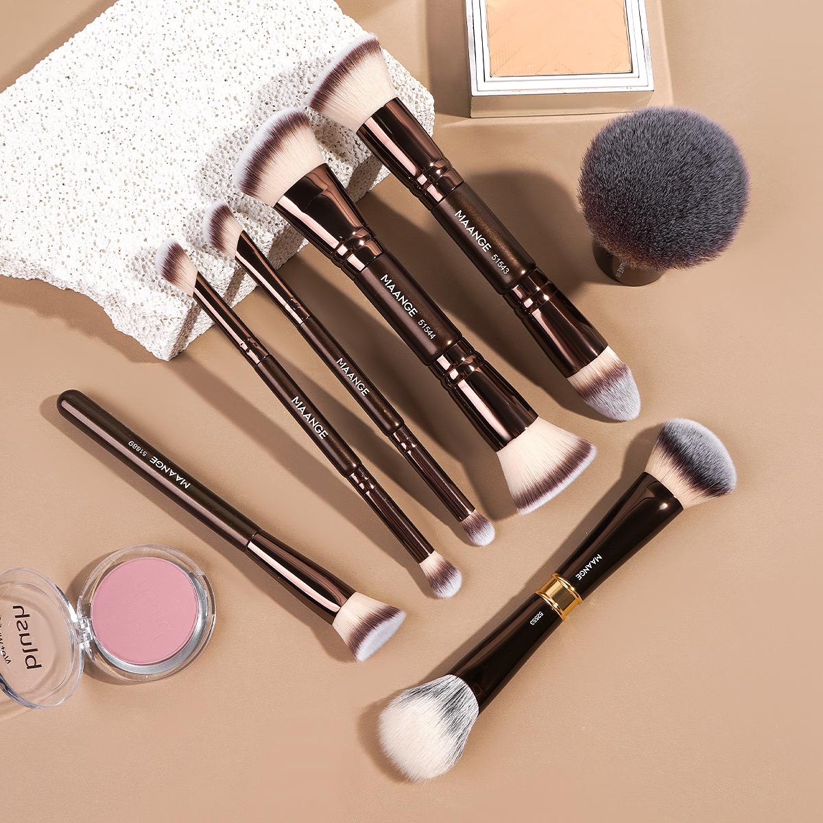 MAANGE 7pcs Makeup Brush Set, Foundation Brush Blush Brush Contour Brush Concealer Brush Tapered Brush Nose Contour Brush Eyeshadow Brush Smudge Brush Detail Brush, Essential Beauty Tools, Gift for Women & Girls, Makeup Brush Kit