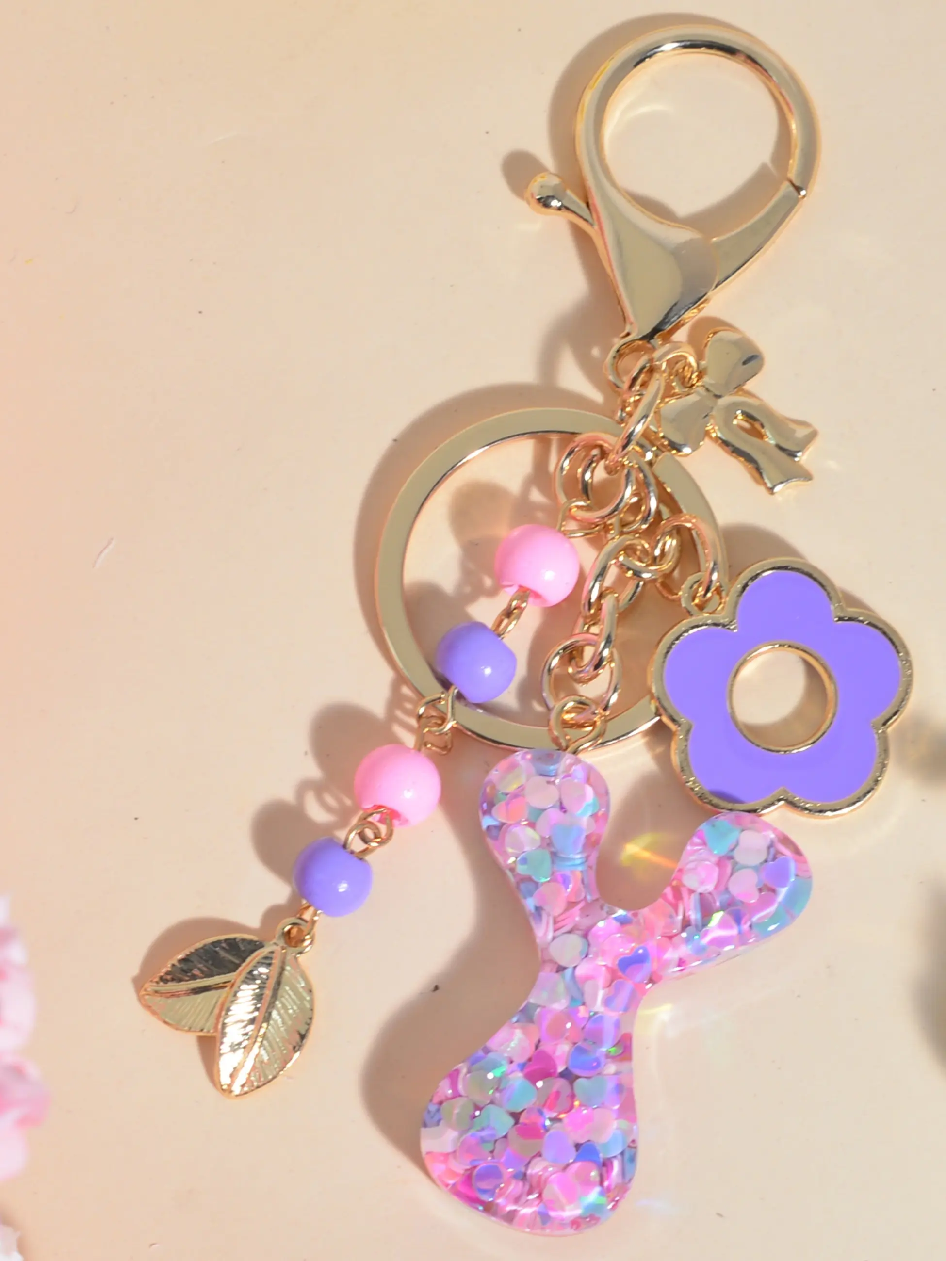 Floral Letter Keychain, Sparkly Tassel Pendant, High-End Unique Design, Birthday Gift for Couples, Student Backpack Charm, Car Key Decor
