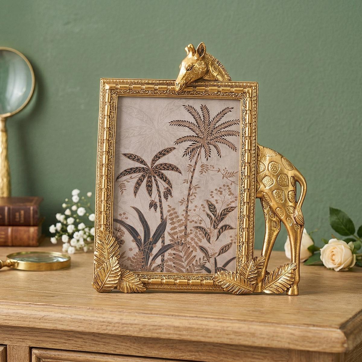 Golden Resin Long Neck Giraffe Decorative Frame, Rectangular Photo Display for Home Decoration, Ideal for Photography Props