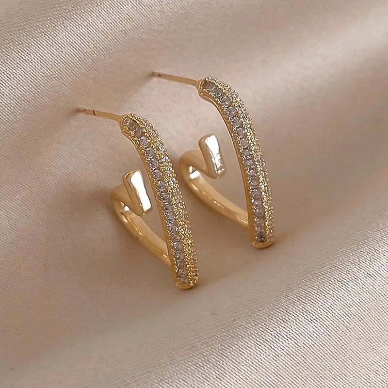 Fashion Simple Gold Color Love Heart Earrings for Women Trendy Elegant Metal Geometric Zircons Heart-Shaped Earrings Jewelry