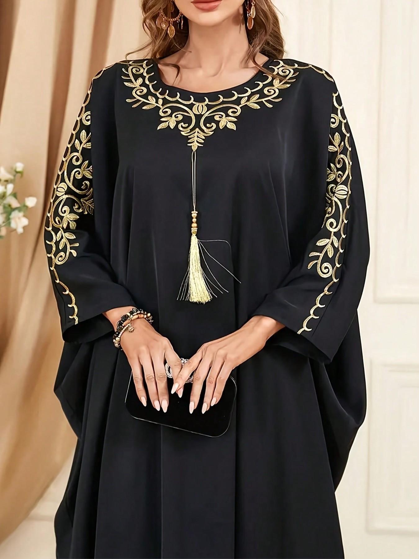 Women's Long Robe, Elegant Islamic Clothing, Batwing Sleeves, Fringe Detailing, Flowy Design, Ideal for Ramadan & Eid, Comfortable Loose Fit, Islamic Muslim Clothing