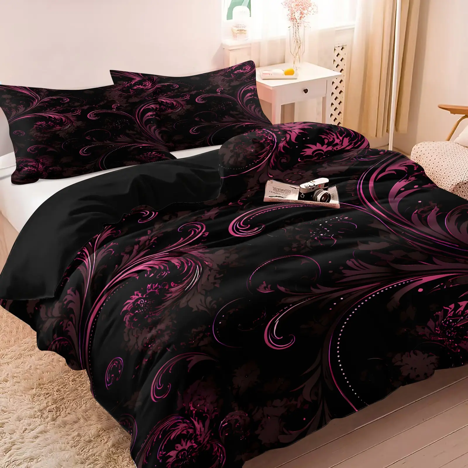 Black Background Magenta Baroque Scroll Duvet Cover Set (1 Duvet Cover +1‑2 Pillowcases), Comfy Bed Sets, Soft Cozy Skin‑Friendly Breathable Bed Linen, Floral Swirl Print, Dark Gothic Aesthetic Bedding for Moody & Gothic‑Style Bedroom
