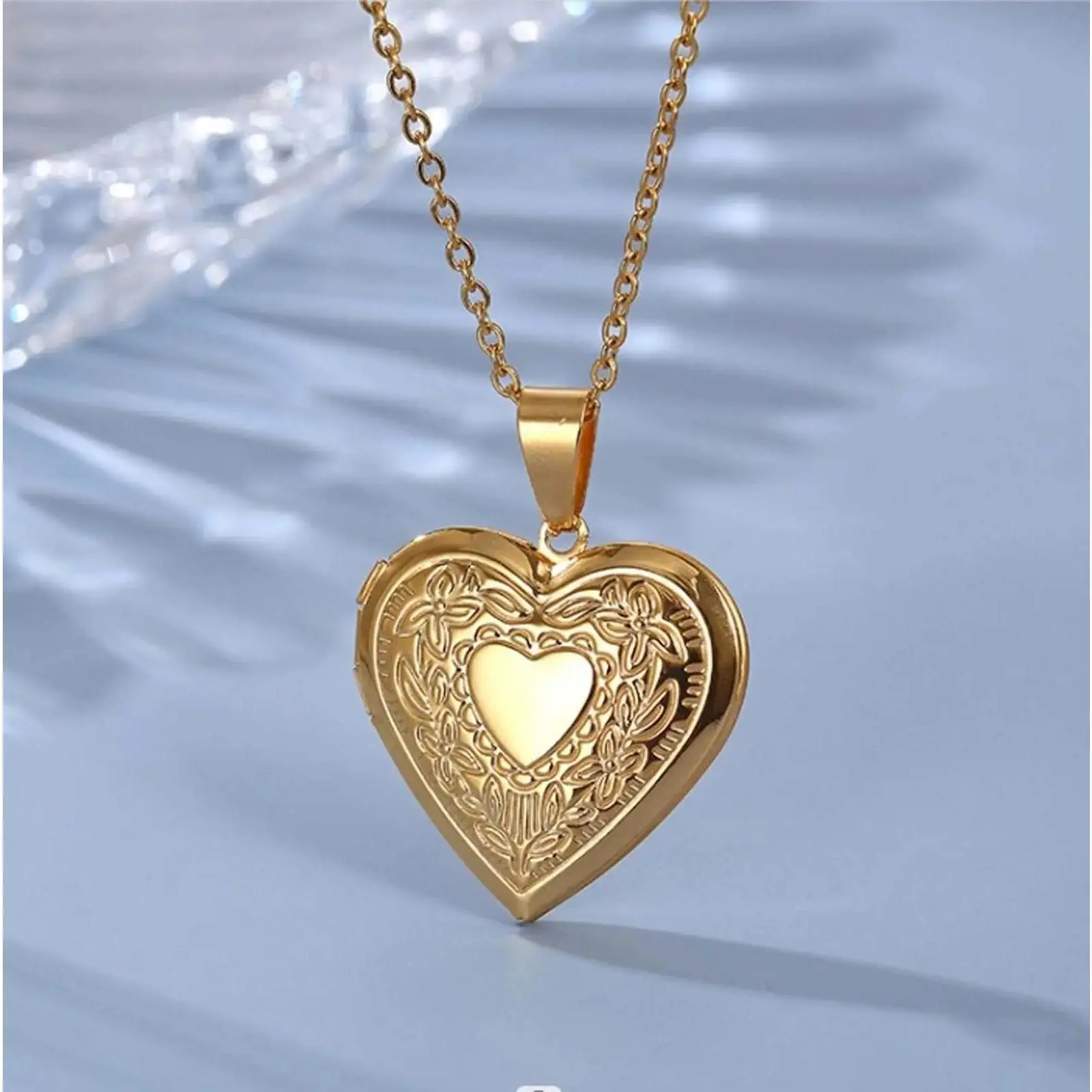 Openable Heart-Shaped Photo Holder Necklace with Lightweight Chain - Blush Pink Artificial Gemstone Jewelry, Everyday Wear Anniversary Birthday Gift for Women