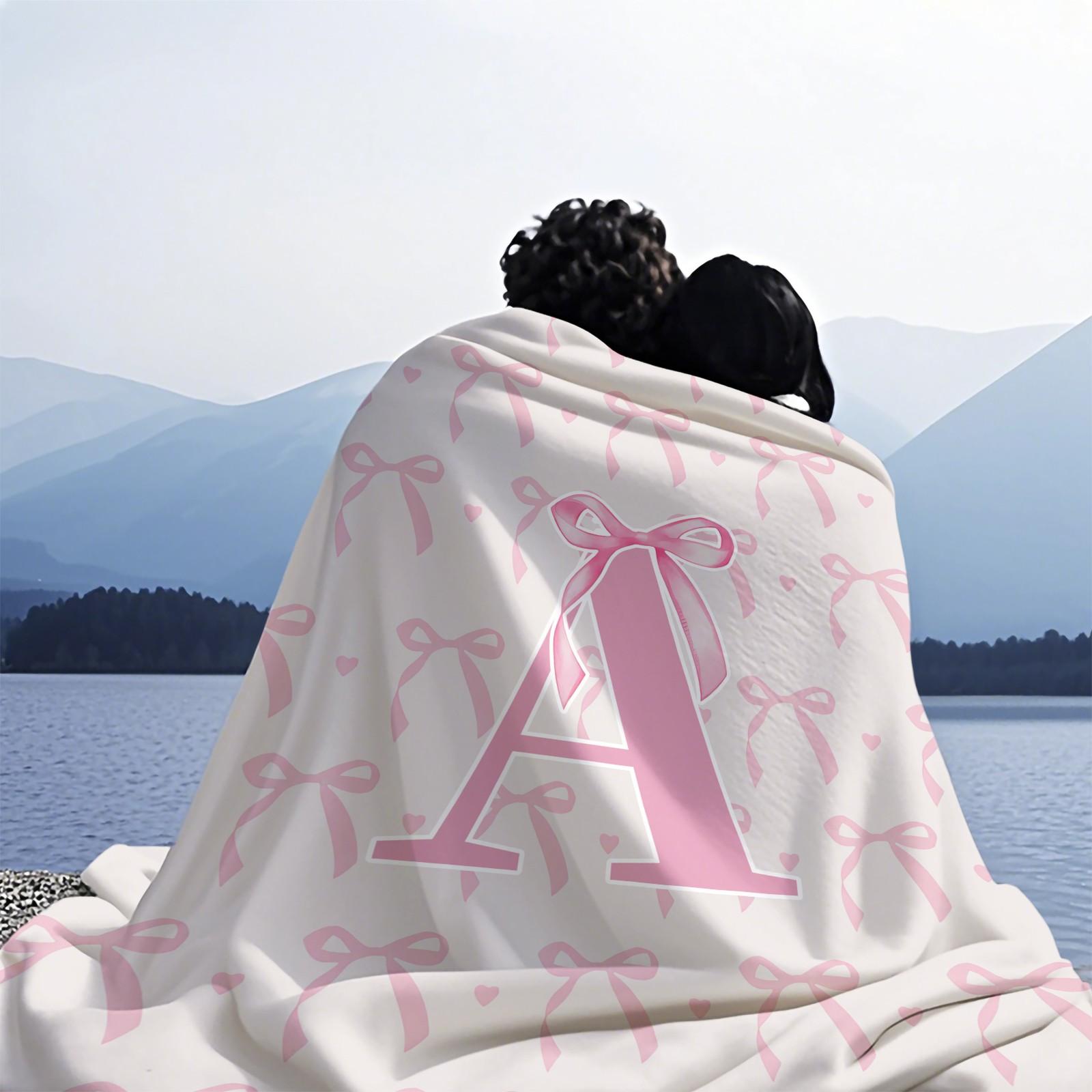 Pink Princess Style Letter Printed Flannel Blanket, Soft and Fluffy, Warm and Breathable, Ideal for Girls' Home, Office and Travel Use, Perfect Gift for Family and Friends