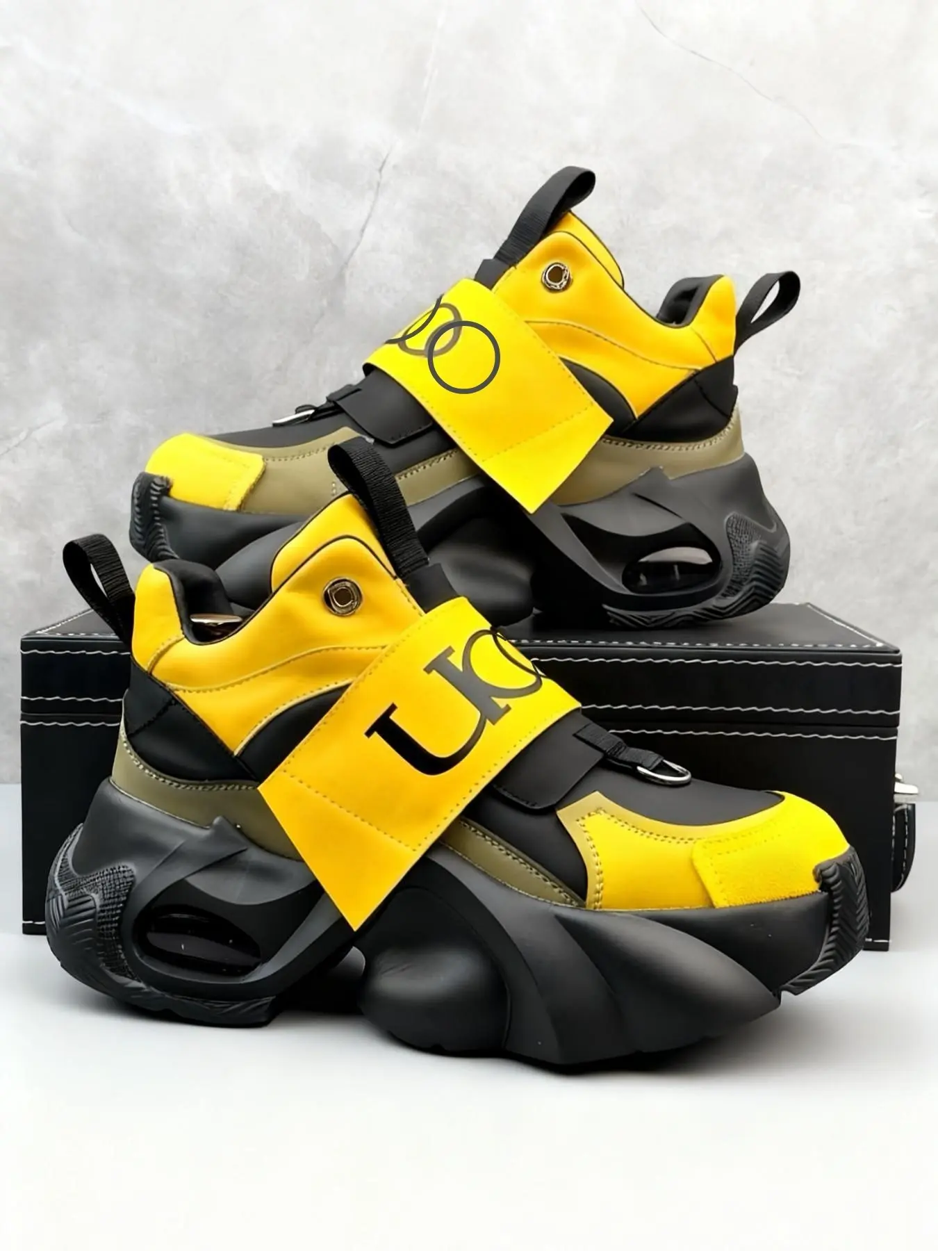 Trendy Thick Sole Elevator Dad Shoes Anti-Slip Sports Platform Sneakers Casual High Top Footwear Sneakers Height Shoes Sizes 39-46, Perfect for Everyday Wear Thick Soled Sneakers