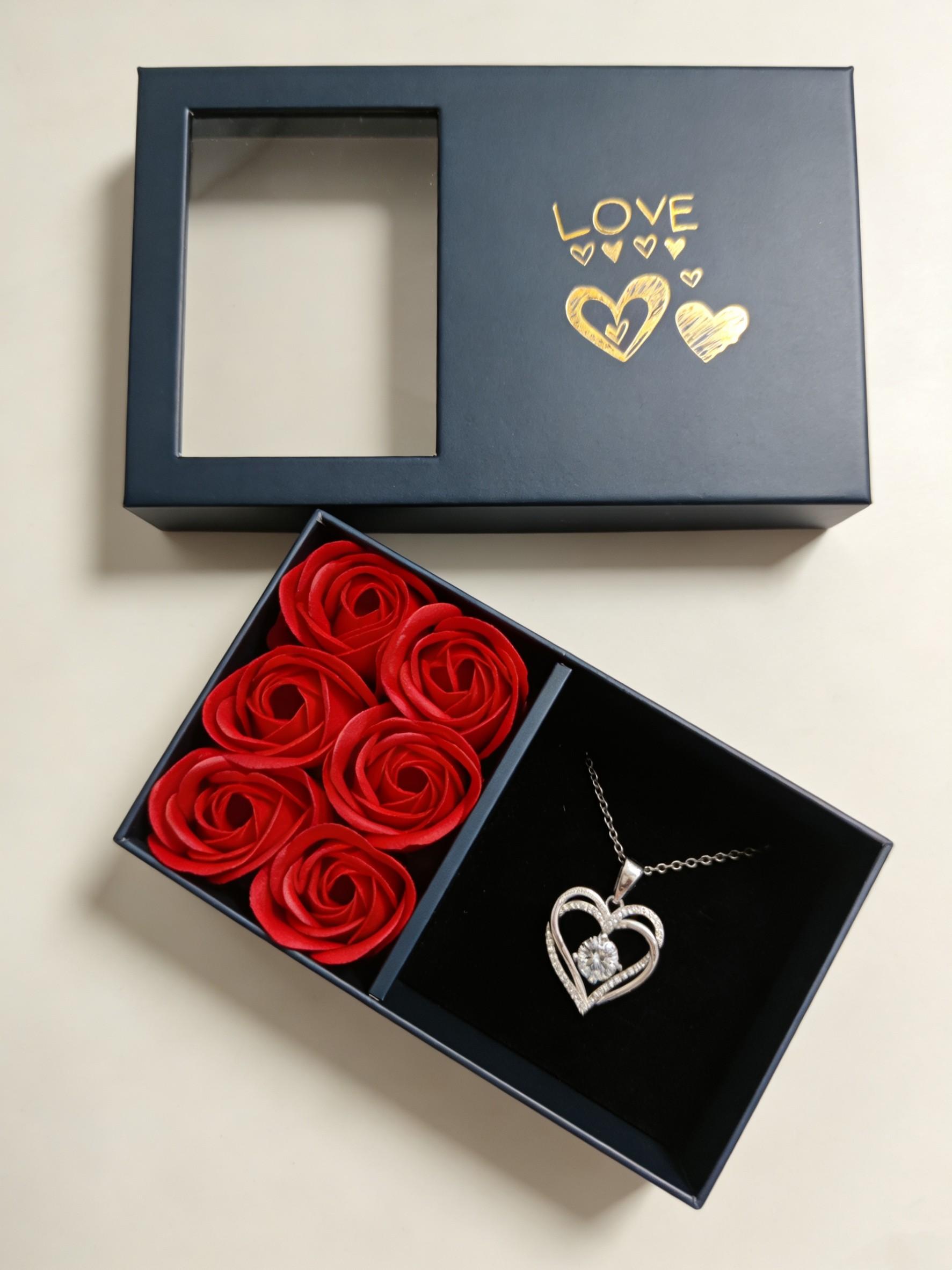 Heart Necklace Fashionable High-End Qixi Valentine's Day Gift, 6 Rose Flower Box, Elegant Jewelry Present for Her