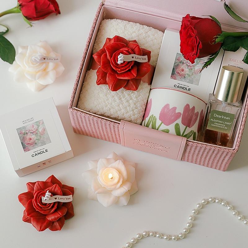 Mother's Day Rose Scented Candle - Handmade Aromatherapy Gift, Elegant Home Decor & Tabletop Centerpiece, Cozy Ambiance for Living Room, Bedroom, Ideal Souvenir for Mom, Holiday Gift, Birthday, Anniversary, Wedding Party Favor