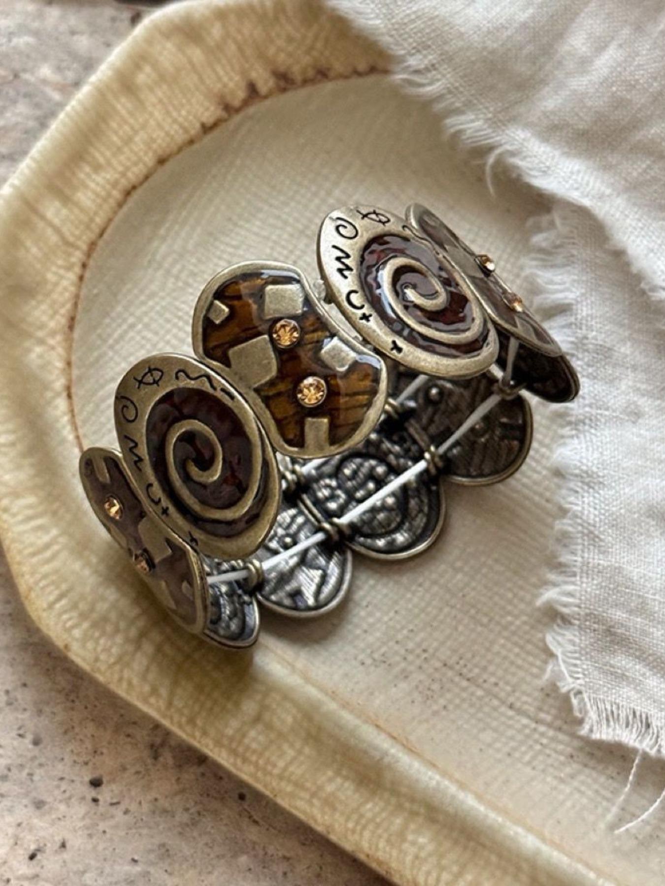 Vintage Metal Enamel Button Bracelet, Baroque Style, Bohemian Design, Perfect Gift, Daily Accessory, Party, Festival