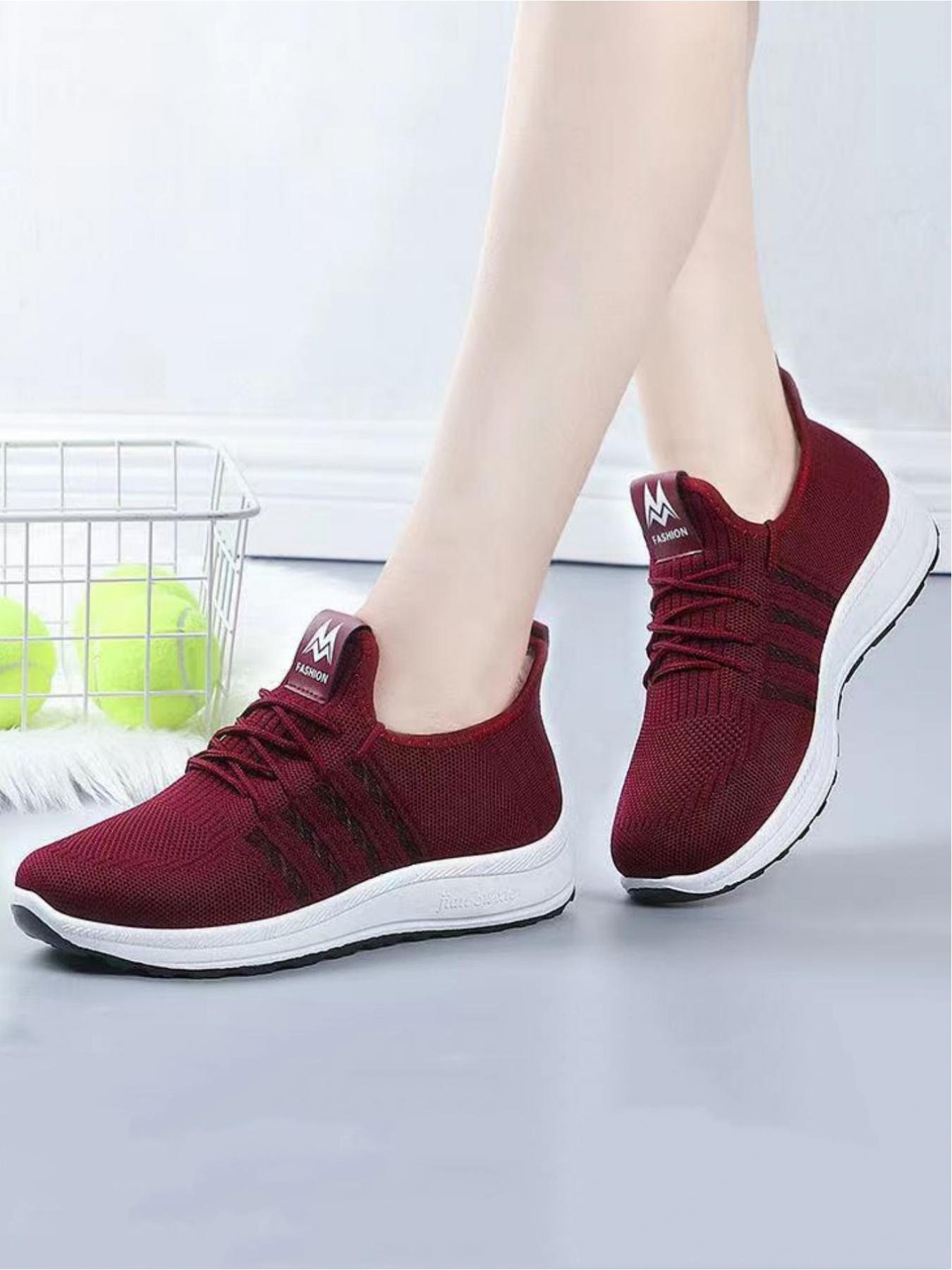 Ladies' casual sports shoes, breathable and comfortable, with a simple lace up low cut design that is lightweight and easy to wear, suitable for daily commuting, leisure running, fitness, hiking and other sports scenes