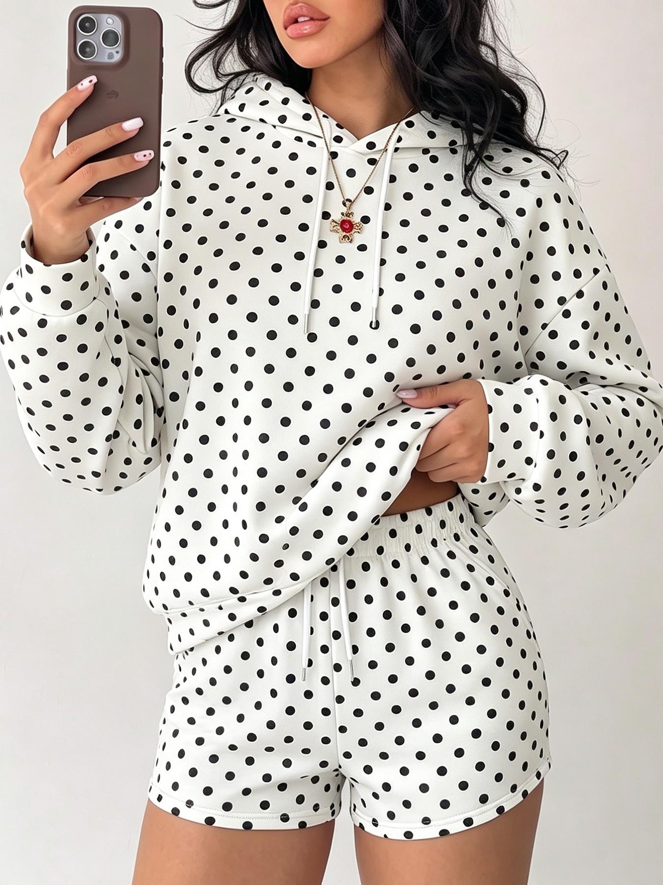 New autumn women's polka dot hoodie & shorts two-piece set, loose fit with drawstring design, casual home style, perfect for staying at home, walking, weekend outings, and travel outfits #PolkaDotStyle #LoungewearSet #CasualOOTD #HoodieSet