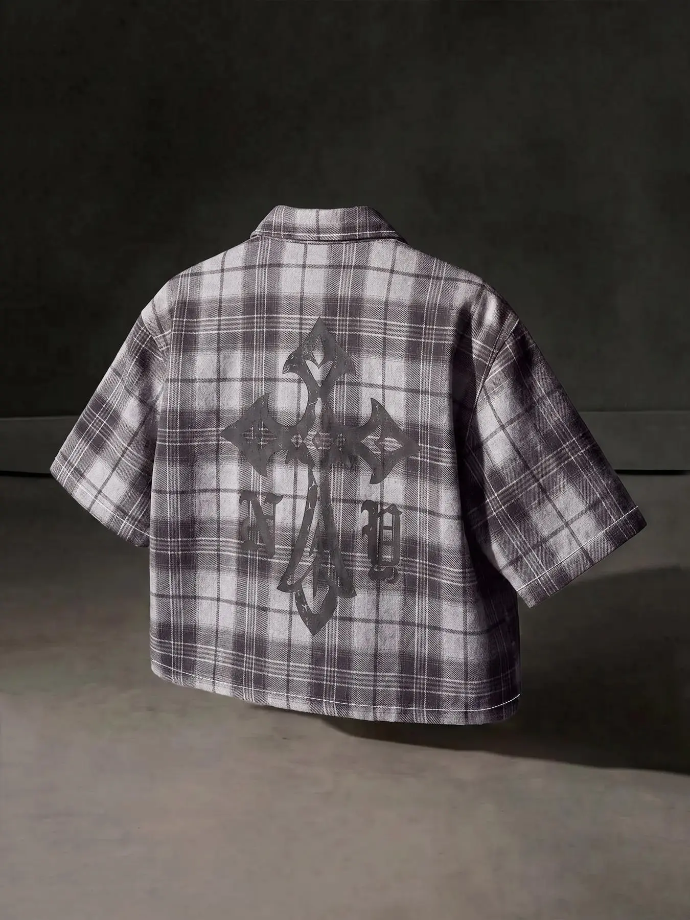 Men's Vintage Cross Print Plaid Short Sleeve Shirt, Comfortable Casual Fit, Regular Cut, Ideal for Daily Wear, Stylish and Trendy