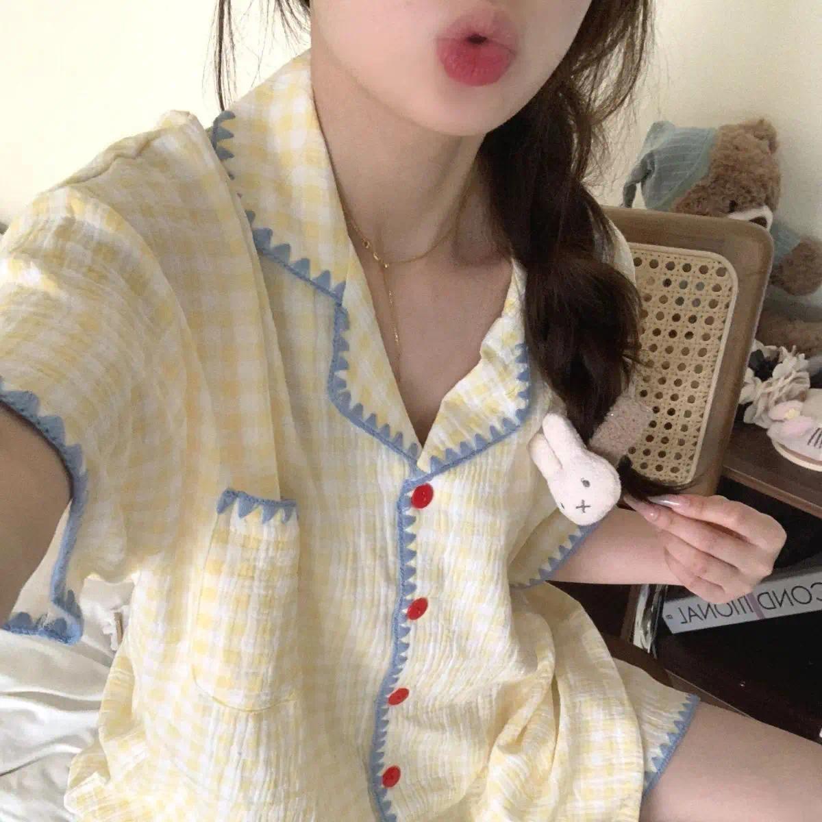 Cute Summer Color-Block Checkered Pajamas for Women: Short-Sleeve Set, Sweet Loungewear Two-Piece Set, Women's Summer Clothing