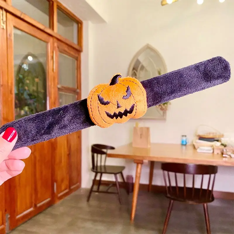 Spooky Halloween Pumpkin Slap Bracelet Plush Ghost Festival Wrist Band School Classroom Rewards Treats Non Candy Gifts Kids Toy Autumn Aesthetic Y2K Cosplay Outfit Accessories Trick Or Treat Goody Bag