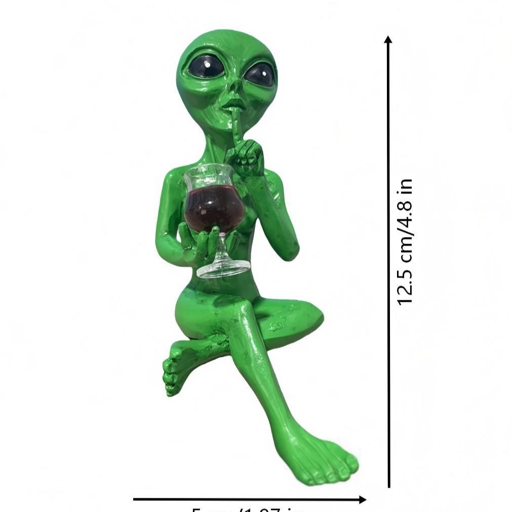 Funny Cute Alien Resin Statue, Ufo Outdoor Garden Decoration, Festive Gift, Unique Garden Statues & Sculptures, Perfect for Holidays