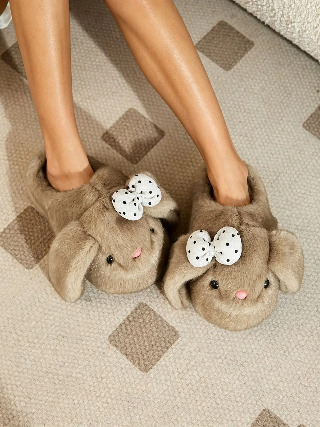 Cute 3D Bunny Rabbit Plush Slippers Kawaii Polka Dot Bow Decor Fluffy House Slides Non Slip Warm Fuzzy Winter Indoor Slippers for Women Christmas Gift