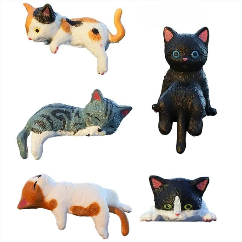 Cute Mini Cartoon Car Cat Ornaments Car Screen Edge Decoration Cat Micro Landscape Model Creative Car Accessories Gifts