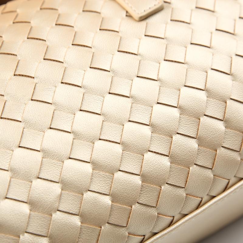 Elegant Woven Boston Bag for Women, Vintage Handbag Pillow Design, Unique Shoulder Crossbody Bag, Stylish and Versatile Accessory