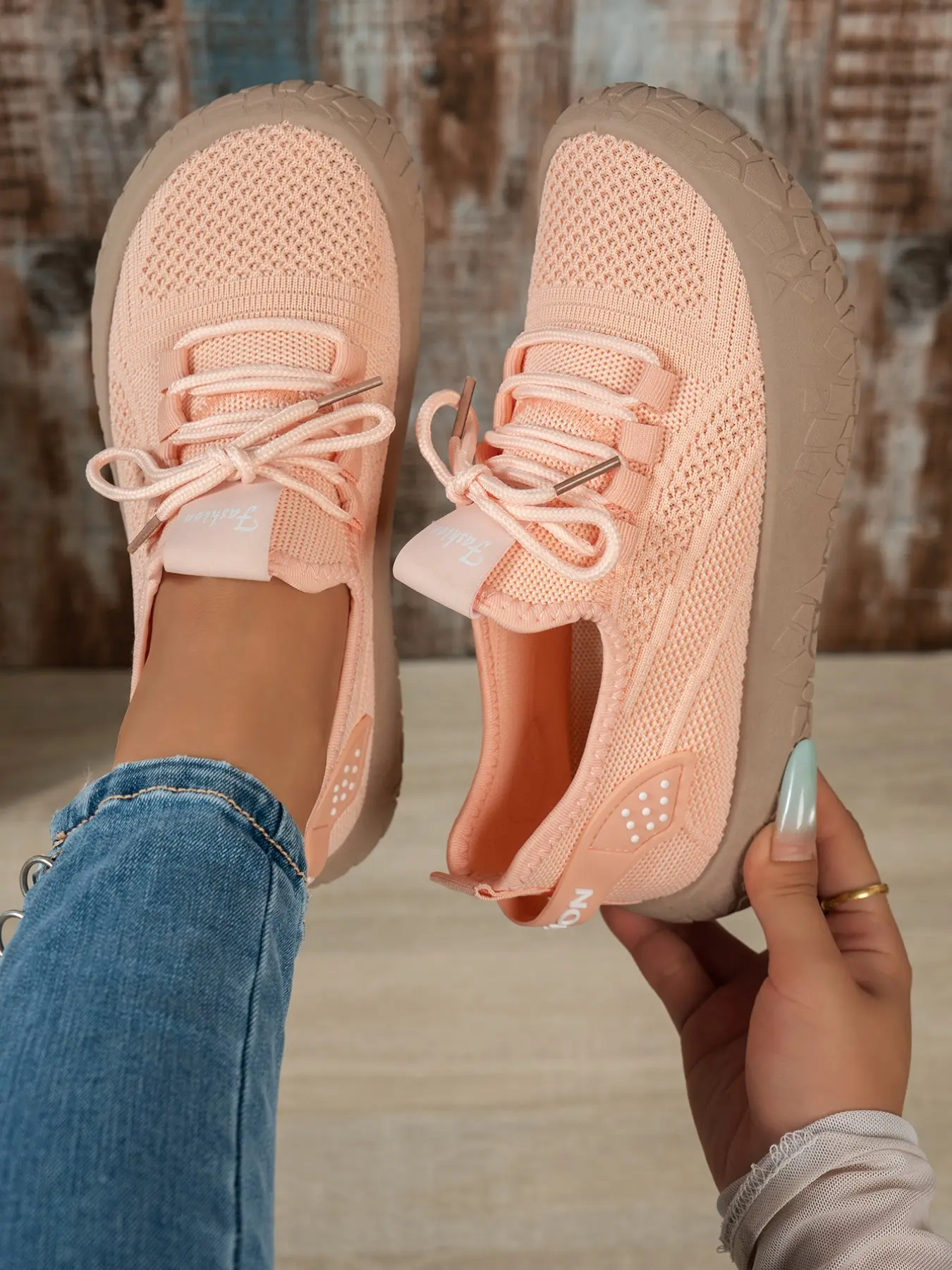 Women's Casual Slip-On Sneakers, Breathable Mesh, Elastic Laces, Thick Sole, Anti-Slip, Soft Cushioning, Lightweight, Trendy, Versatile, Sports Shoes