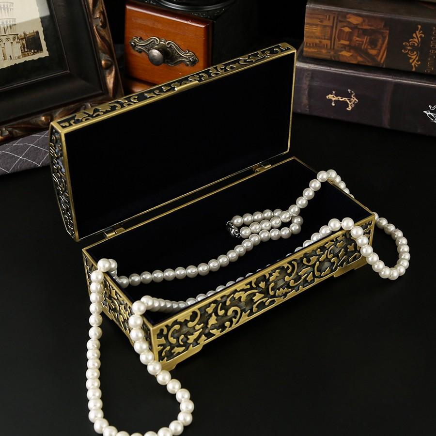 Vintage Engraved Jewelry Box | Luxury Antique Storage for Necklaces, Rings & Earrings | Dustproof Organizer