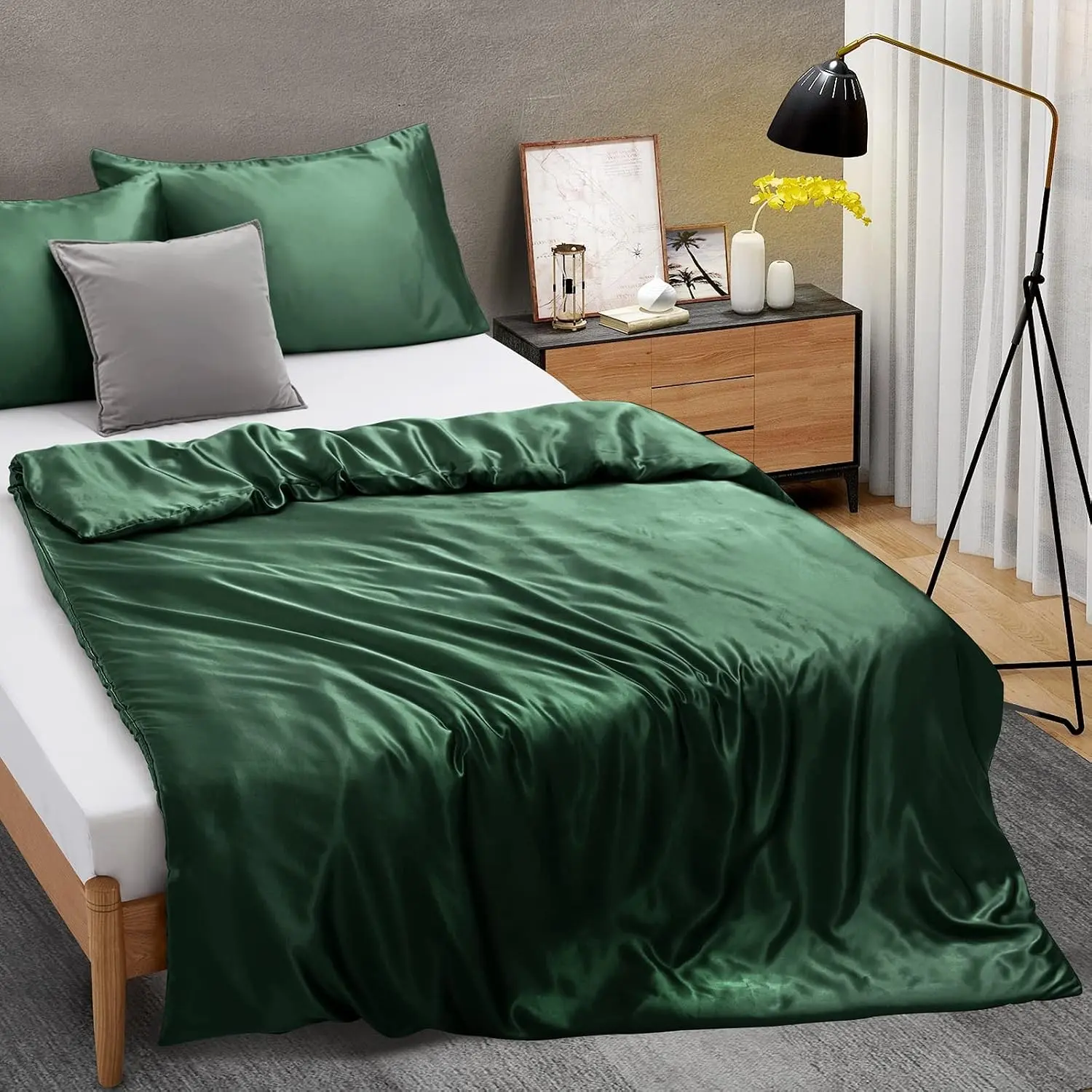 60" x 80" Duvet Cover for Weighted Blanket, Silky & Removable Satin Duvet Cover with Zipper & 8 Ties Secure Fastening, Emerald Green