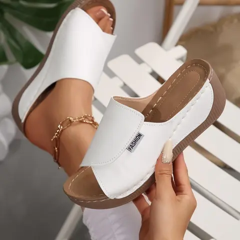 One-Word Heel Sandals, Trendy Commuter Style, Comfortable and Fashionable, PU Leather Upper, Casual All-Season Footwear, Casual Summer Sandals, Comfy Footwear Sandals