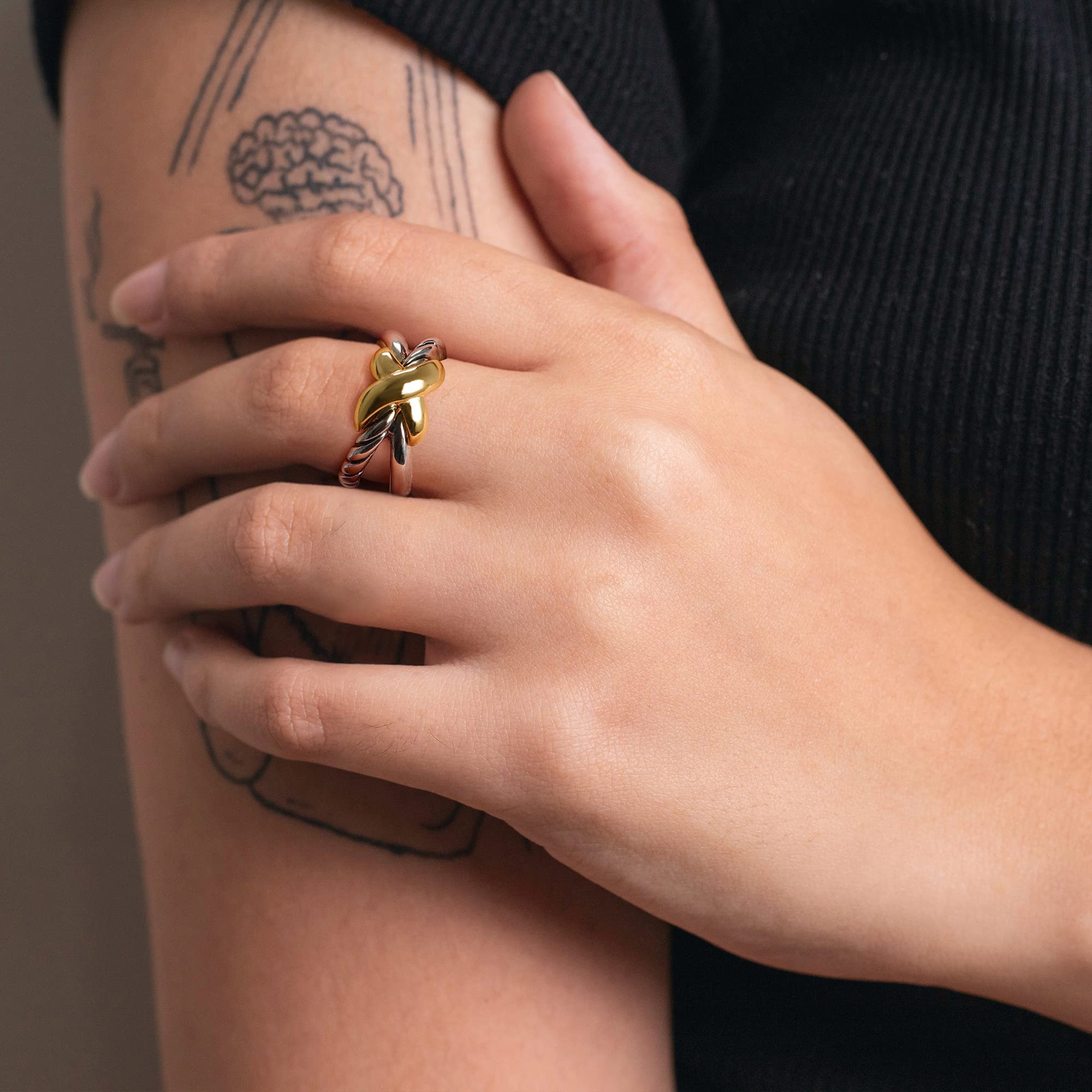 Mytys Butterfly Two-Tone Cross Rings Fashion Statement Ring X Chunky Vintage Twisted Cable Wire Hollow Ring Jewelry Gifts for Women Girl