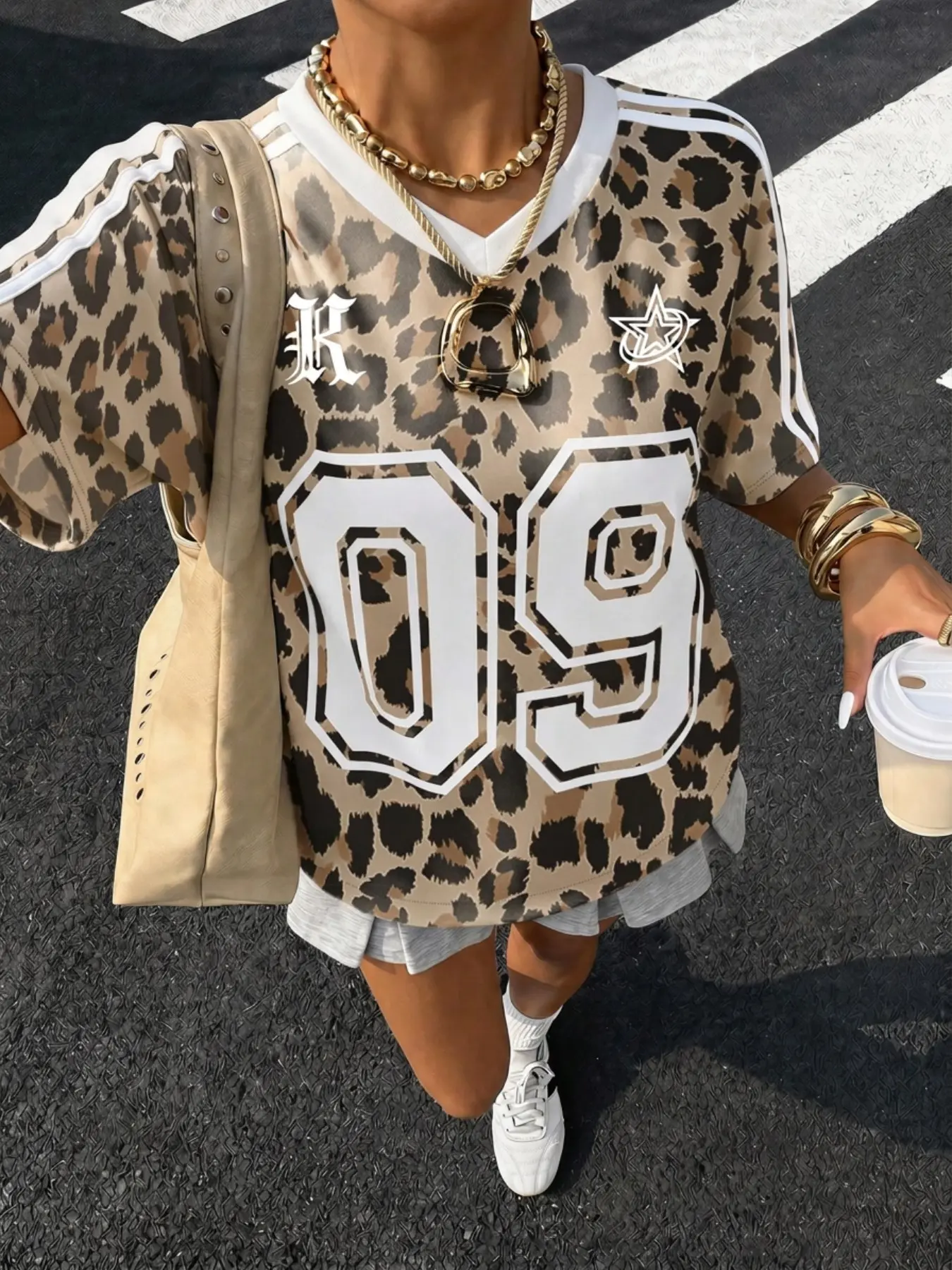 Y2K Leopard Print Jersey Top, Loose-Fitting Short Sleeve Tee, All-Over Print Design, American Retro Style, Women's Fashion