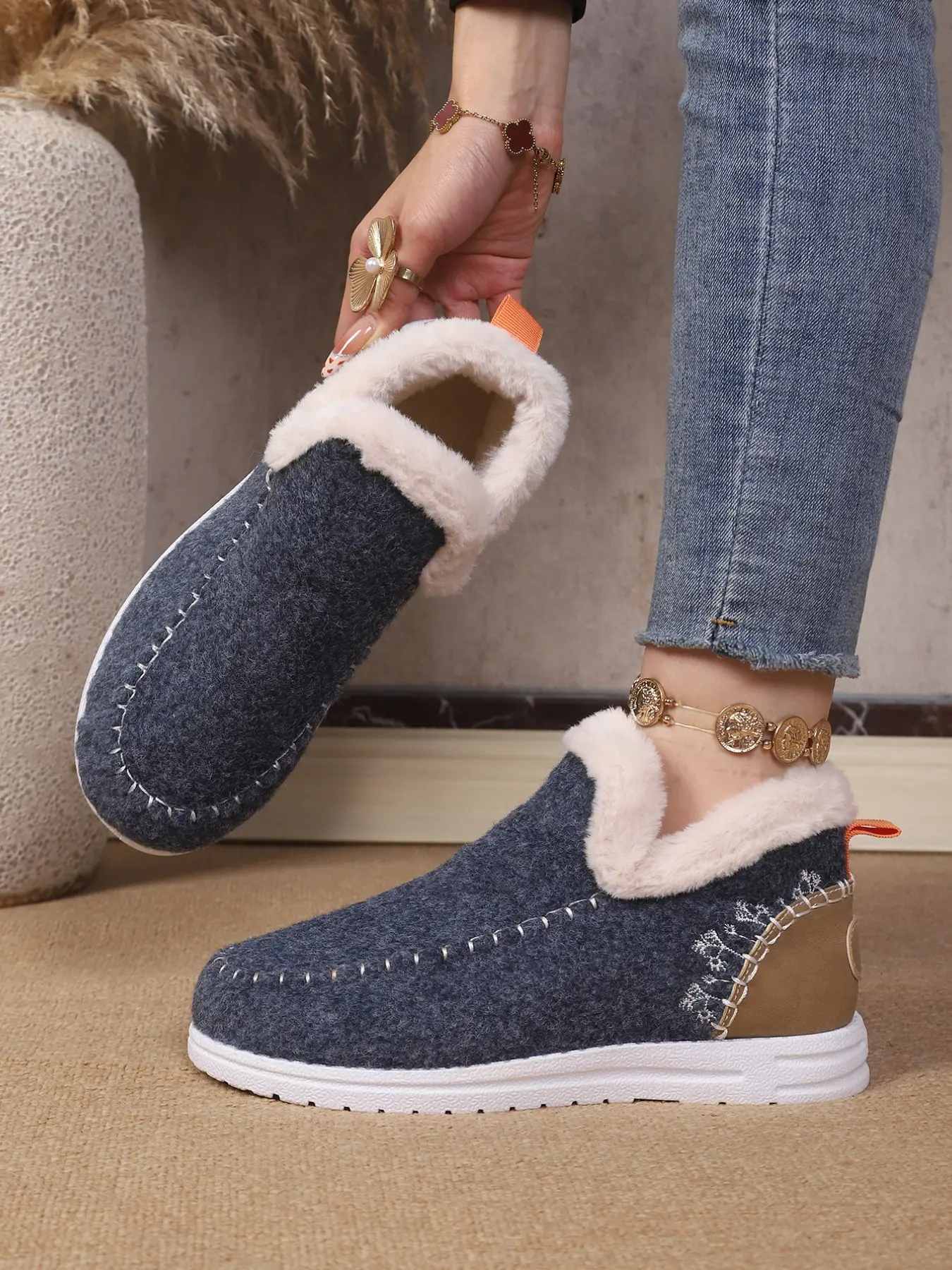 New Thickened Fuzzy Lazy Snow Boots, Plush Trim Slip-On Women's Warm Short Boots, Home and Outdoors Two-In-One