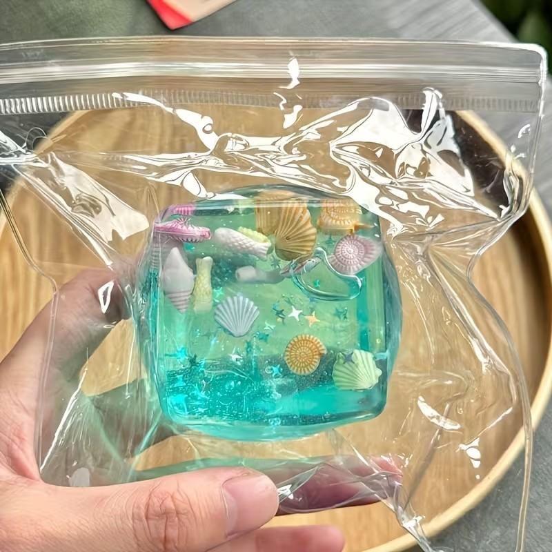 New 3D Cartoon Decoration, Infinite Squeeze Stress Relief Cube Toy, Fun Gift for Christmas, Party, Birthday, School Rewards, Great Grandchild Present