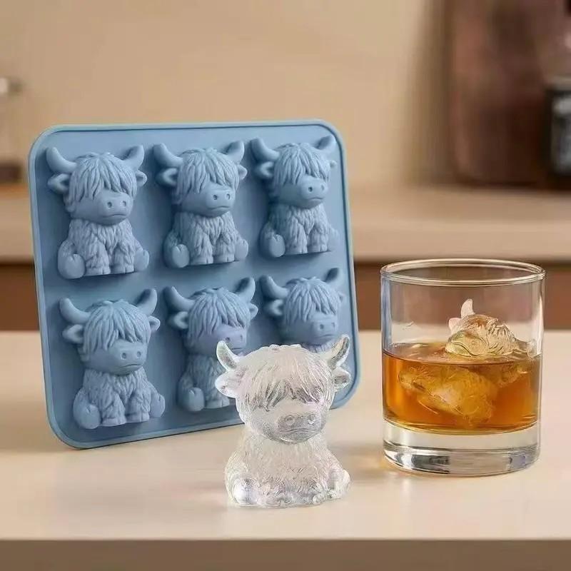 Highland Cow Shape Quick Freeze Silicone Ice Tray, Easy to Use Durable Plastic Mold, Perfect Ice Cubes for Juices, Ice Buckets, Cylindrical Cups