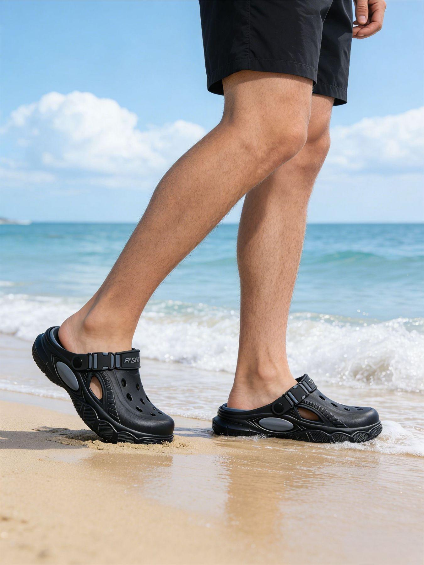 Trendy men's two-tone hole shoes with non-slip soles, quick-drying beach hole shoes, essential for summer seaside vacations and water activities