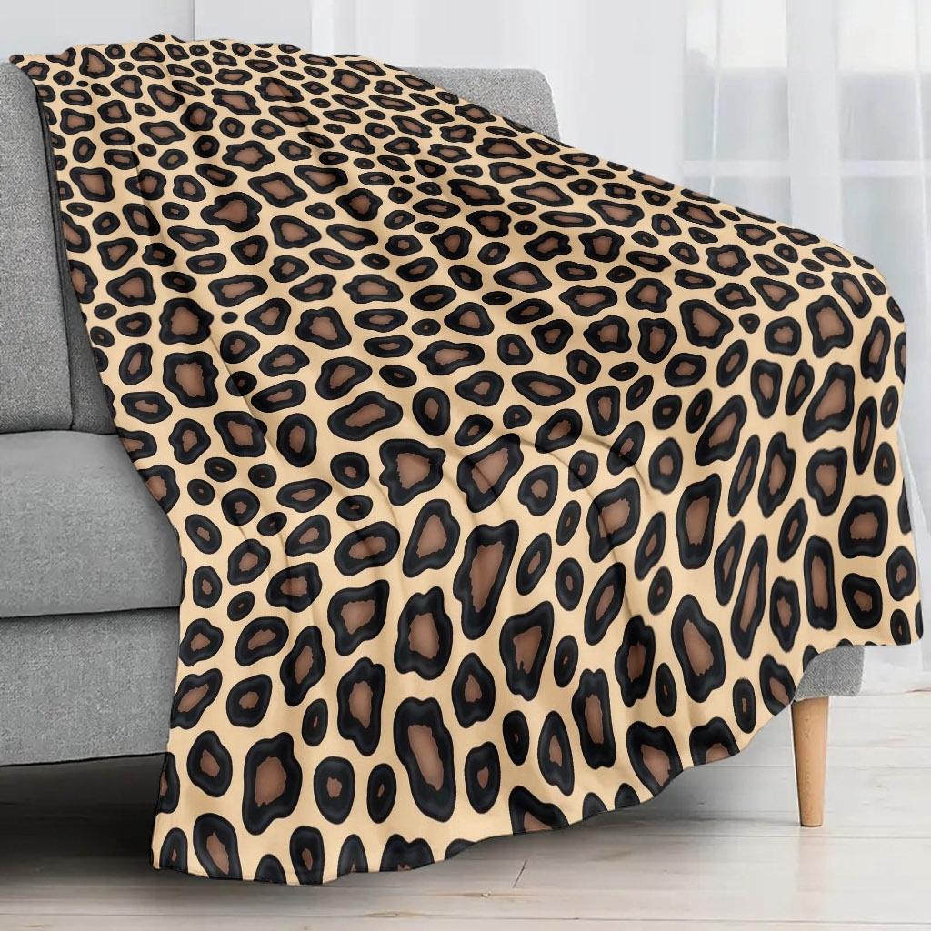 1 Comfortable Leopard Print Background Flannel Blanket, Soft Printed Cooling Blanket, 100% Polyester Fiber, Perfect Gift For Family And Friends