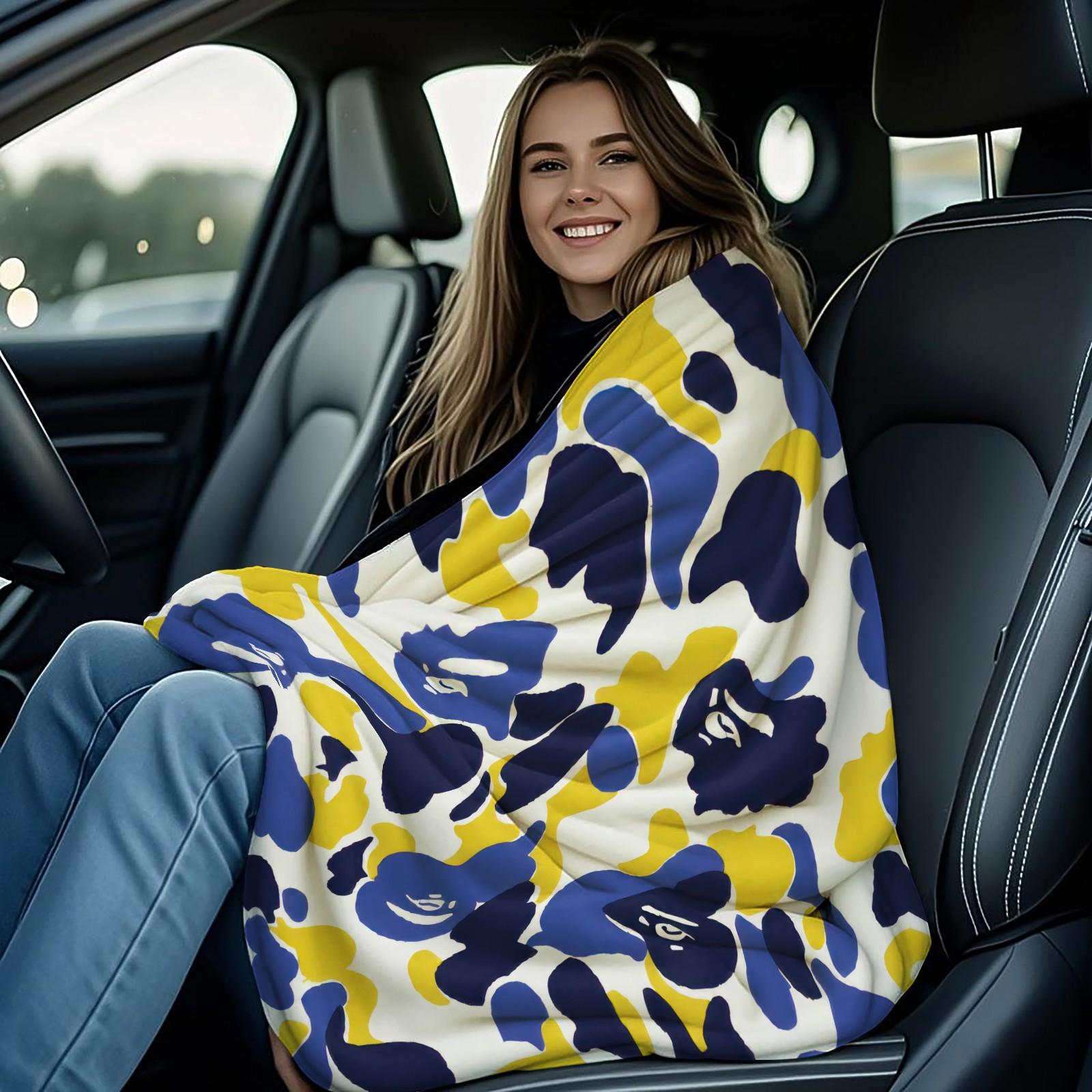 1Pcs Simple Classic Camouflage Light Warm Blanket, Fine Woven Breathable, Portable And Easy to Store, Throw Blanket for Dorm, Home And Office Nap