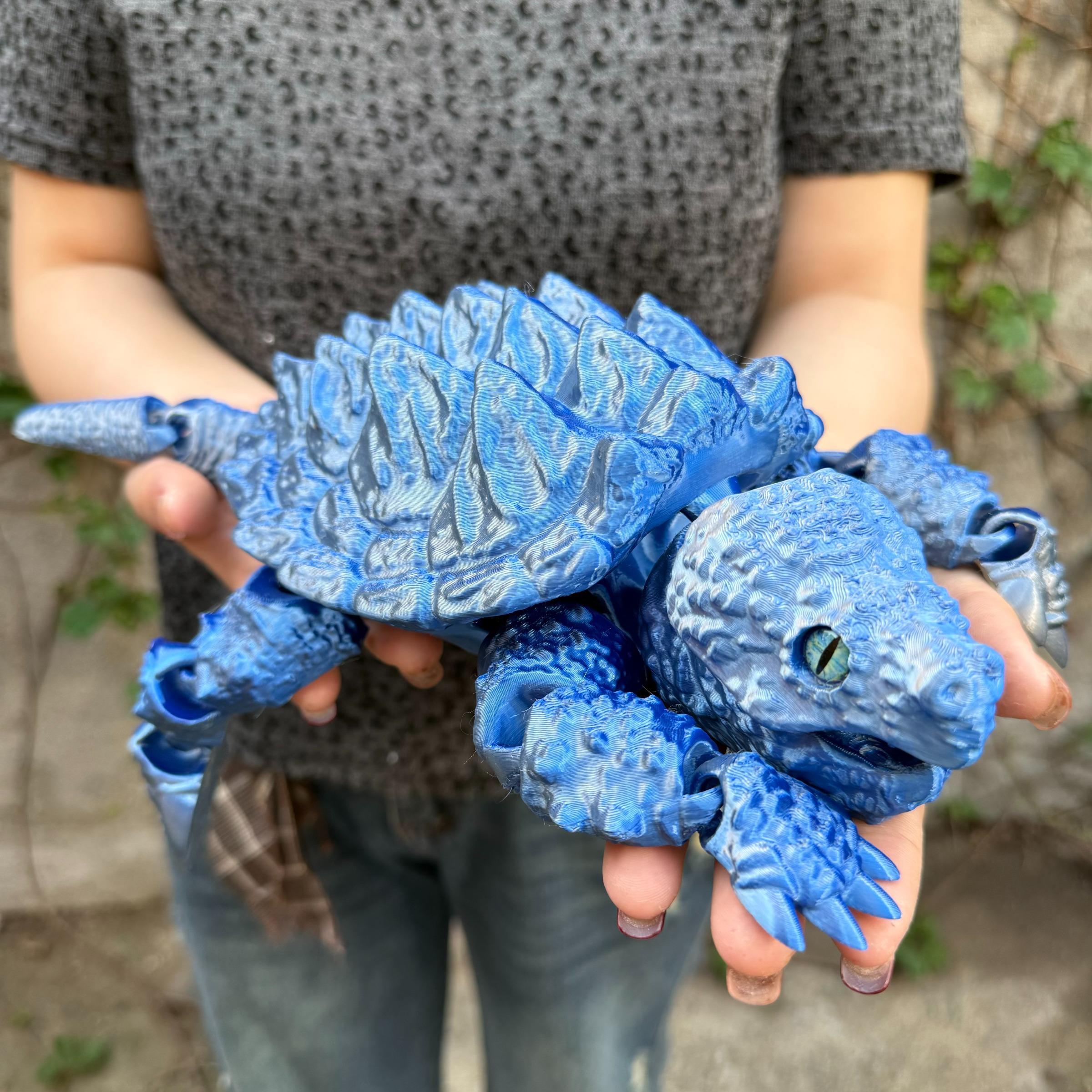 3D Printed Crocodile Statue Decoration, Two Sizes Available, Unique Home Decor, Christmas Gift, Realistic Eyes, Moveable Joints, Turtle Designs
