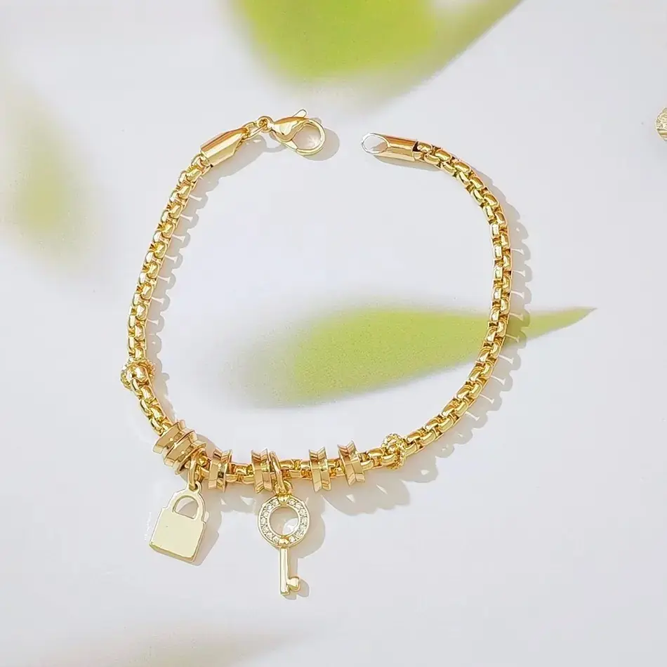 Exclusive Design Boho14K Gold  Plated, Padlock and Key Charms, Chunky Rolo Chain Elegant Bracelet, Pave Crystal Details, Lightweight Tarnish Free, Modern Light Luxury Party Jewelry, Meaningful Gift