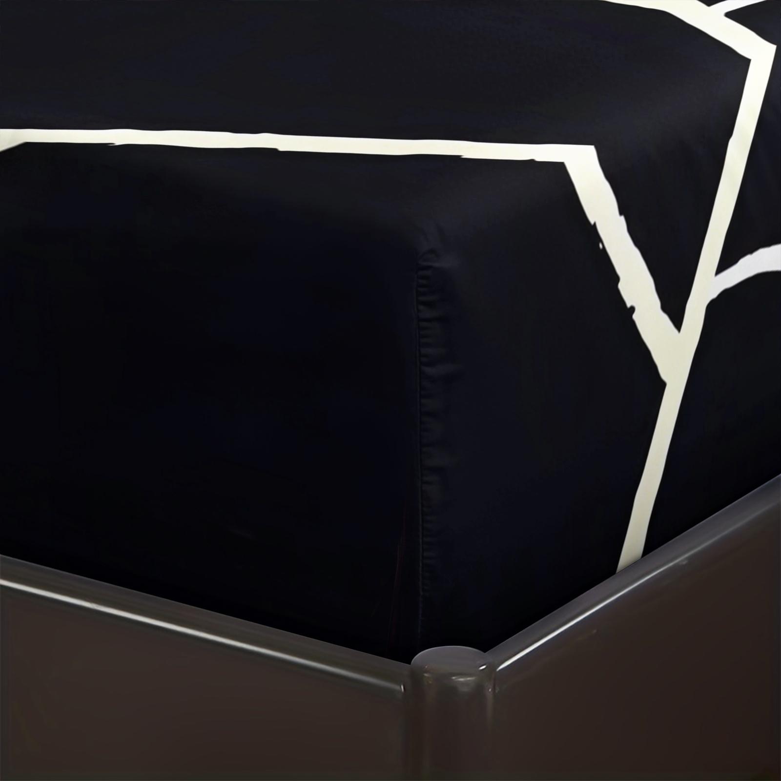 Spider web pattern printed bed sheet, Decorative Bedsheet Sets, warm and comfortable bedding, anti slip dust cover suitable for children's bedroom decoration, including 1 bed sheet and 2 pillowcases