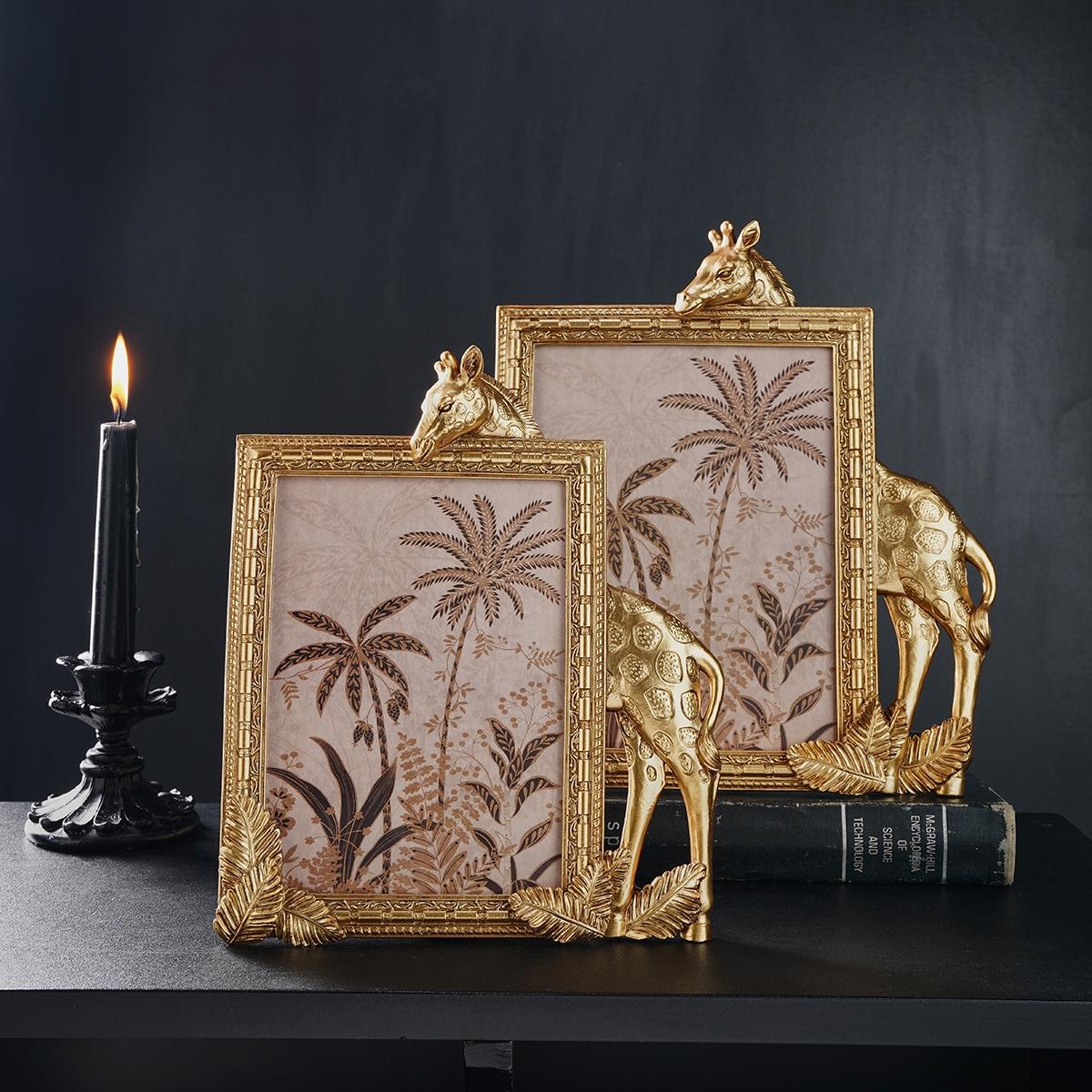 Golden Resin Long Neck Giraffe Decorative Frame, Rectangular Photo Display for Home Decoration, Ideal for Photography Props