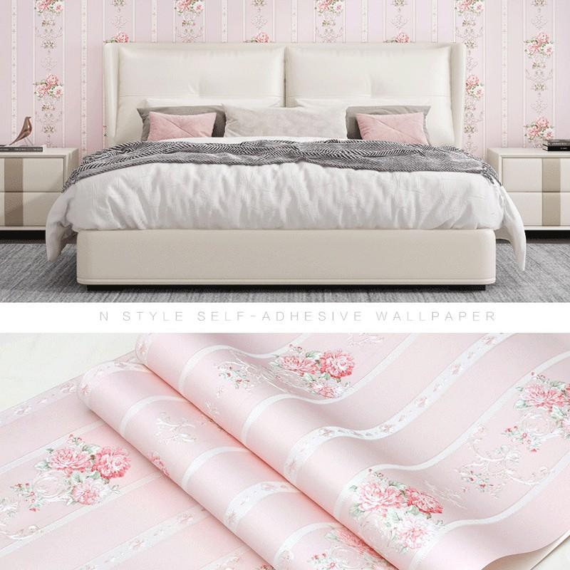 1 Roll Thick Embossed Non-Woven Peel and Stick Wallpaper Floral, European Vintage American Retro 3D Vertical Stripe Floral Wall Covering, Warm Insulation DIY Decor for Living Room Bedroom Accent Wall Gym, Interior Walls