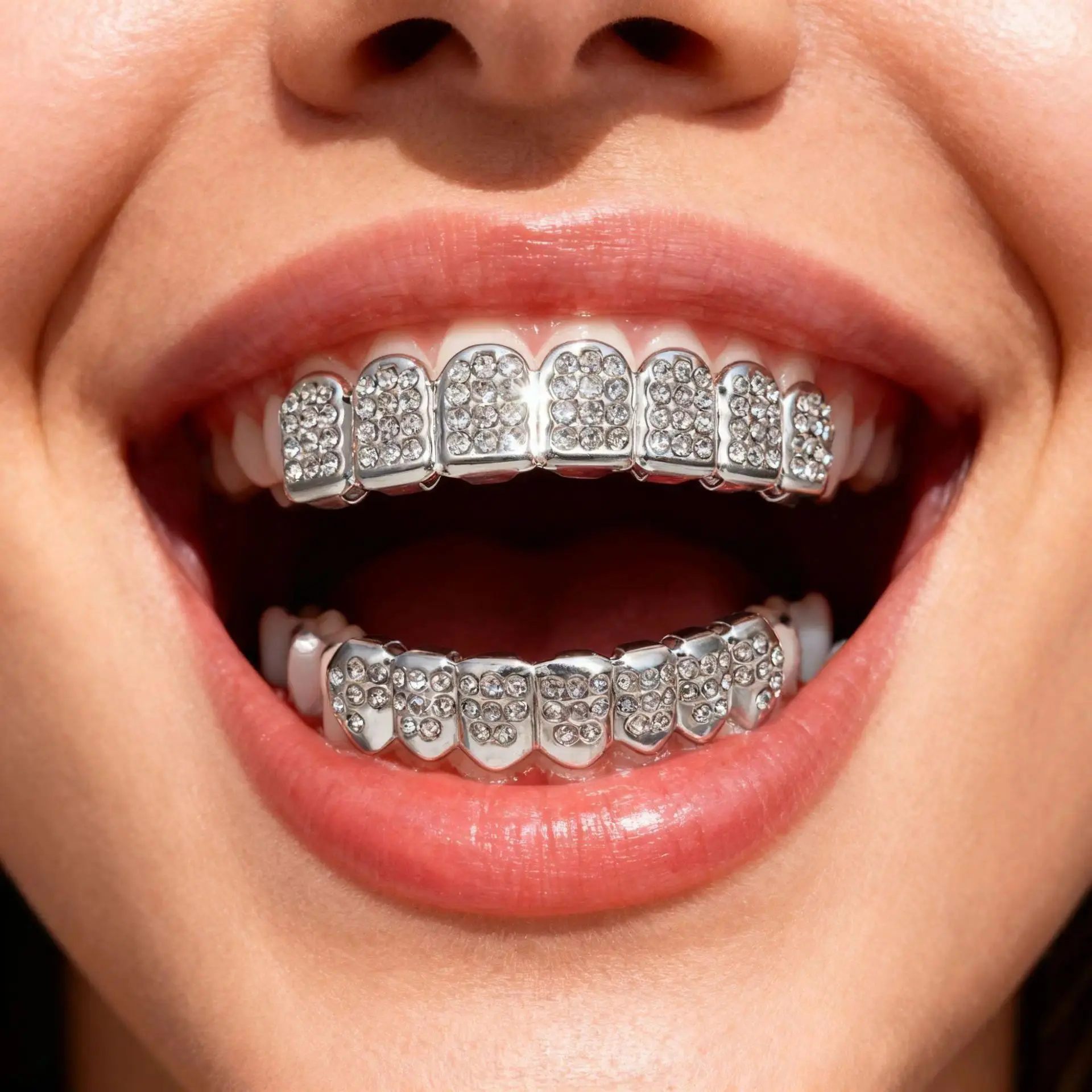 HipHop Silver Teeth Set Diamond Encrusted Braces Street Dance Party Body Decorations Vampire Water Diamond Teeth Cool CZ Teeth
