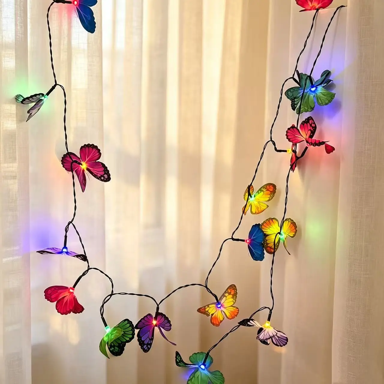 Butterfly Pattern 20 LED Light String Solar Powered, Decorative LED Light for Indoor & Outdoor, Garden Glow Light, Ideal for Office, Fence & Garden Decor, Outdoor Solar Lighting, Ideal for Valentine's Day, Wedding, Halloween & Christmas