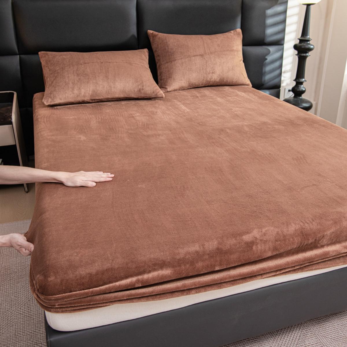 2pcs/3pcs Warm Solid Color Mattress Protector & Fitted Sheet Set – Includes 1 Deep Pocket Fitted Sheet + 2 Pillowcases, Soft Noiseless Breathable & Stain-Resistant, Machine Washable, Ideal for Bedrooms, Guest Rooms, Apartments, Dorms, and Homes with Kids,