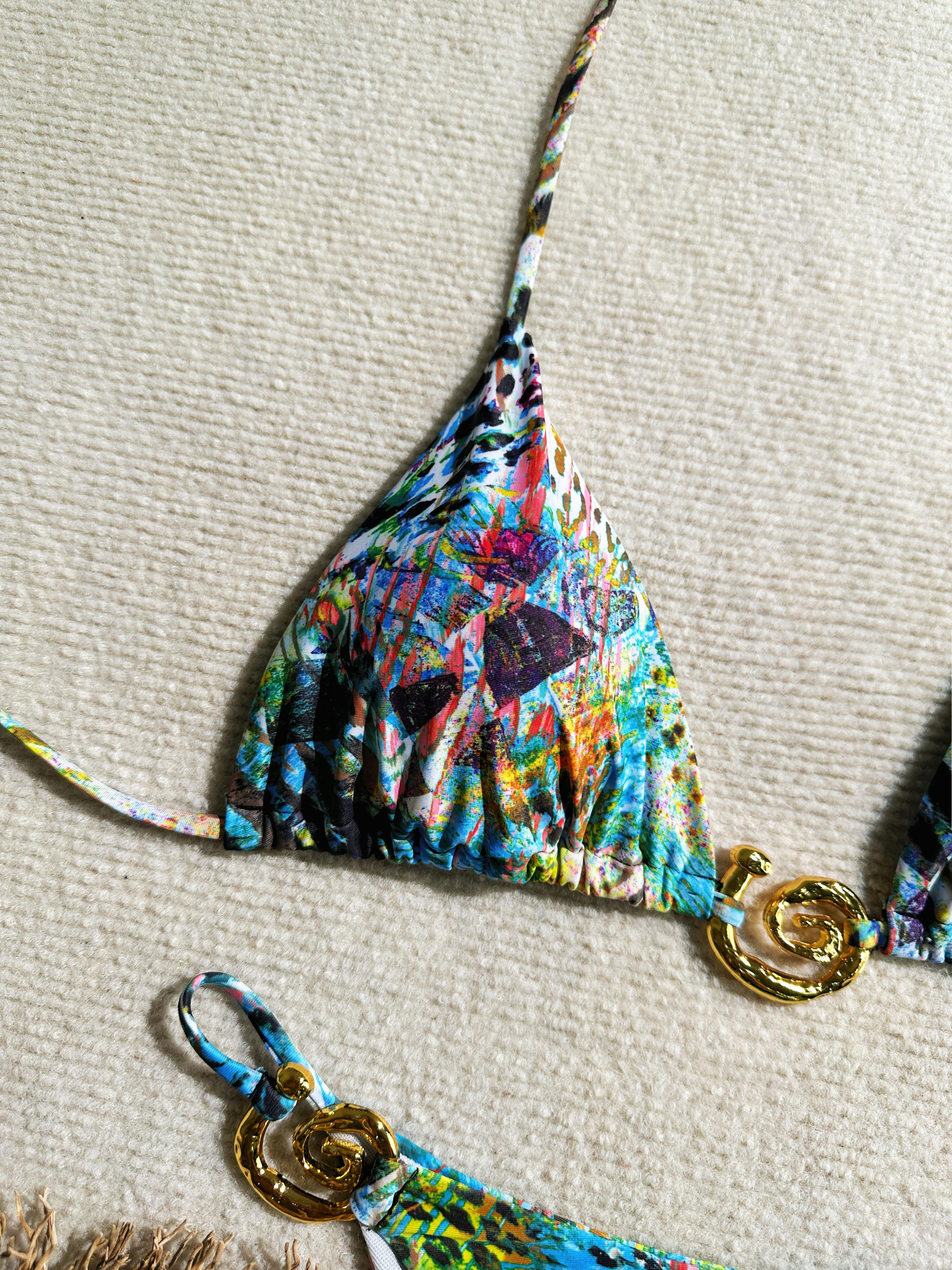 Women's Solid Color Bikini Set, Halter Design with Backless Style, High-Quality Stretch Fabric for Beachwear and Swimwear, Wave Print Bikini