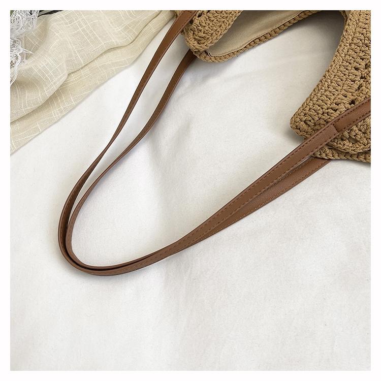 Women's Bohemian Straw Bag, Summer Beach Resort Shoulder Tote, Large Capacity, Hollow Out Design, Fringe Detail, French Style, Commute Friendly