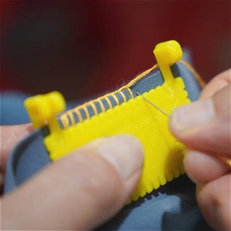 Durable Plastic Locking Sewing Tool Set, Detachable Design, Ideal for Beginners & Seniors, Perfect for Clothing Repair & Maintenance