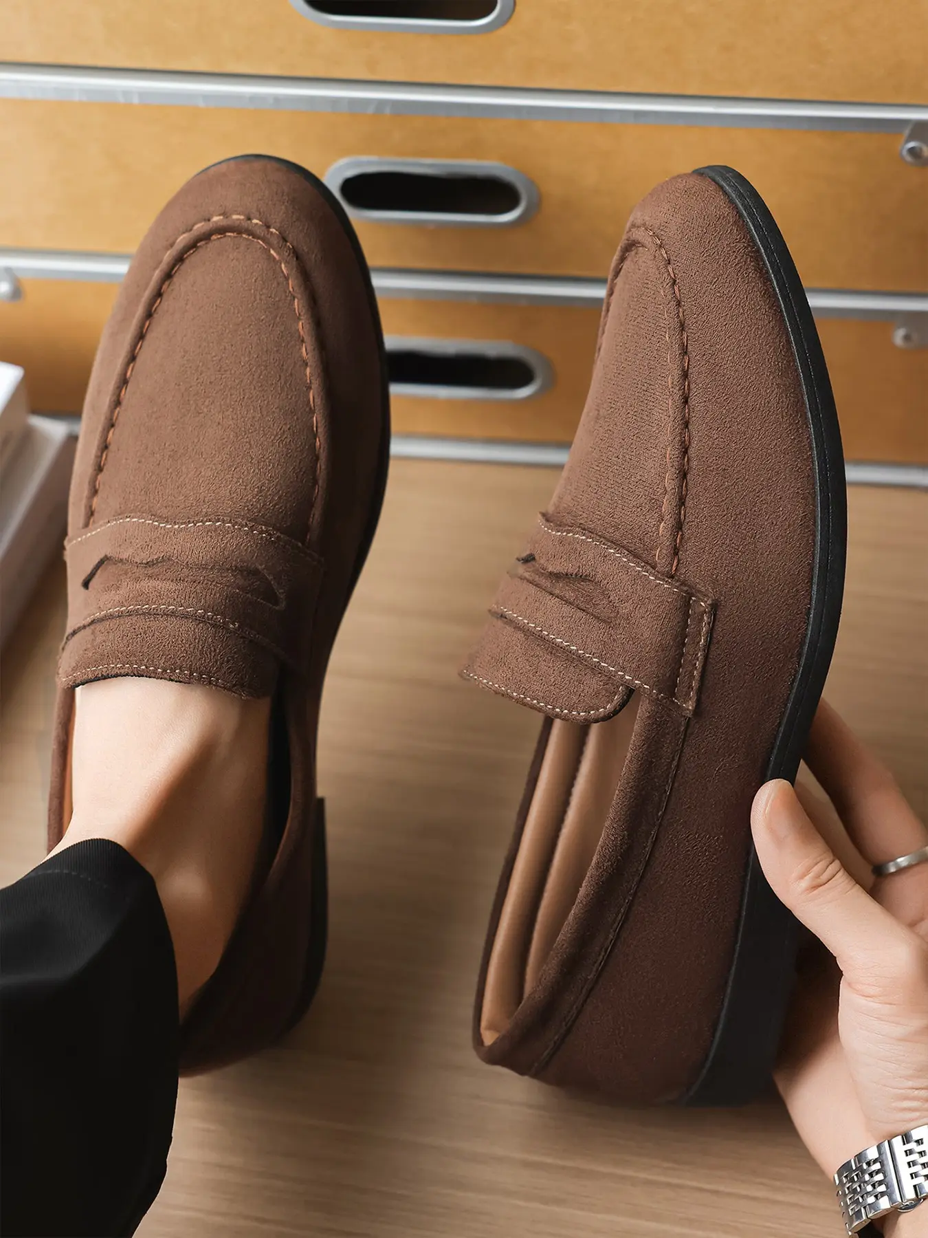 Men Soft Suede Loafers Slip On Penny Loafers Lightweight Non-Slip Casual Driving Shoes Business Flat Dress Shoes Footwear
