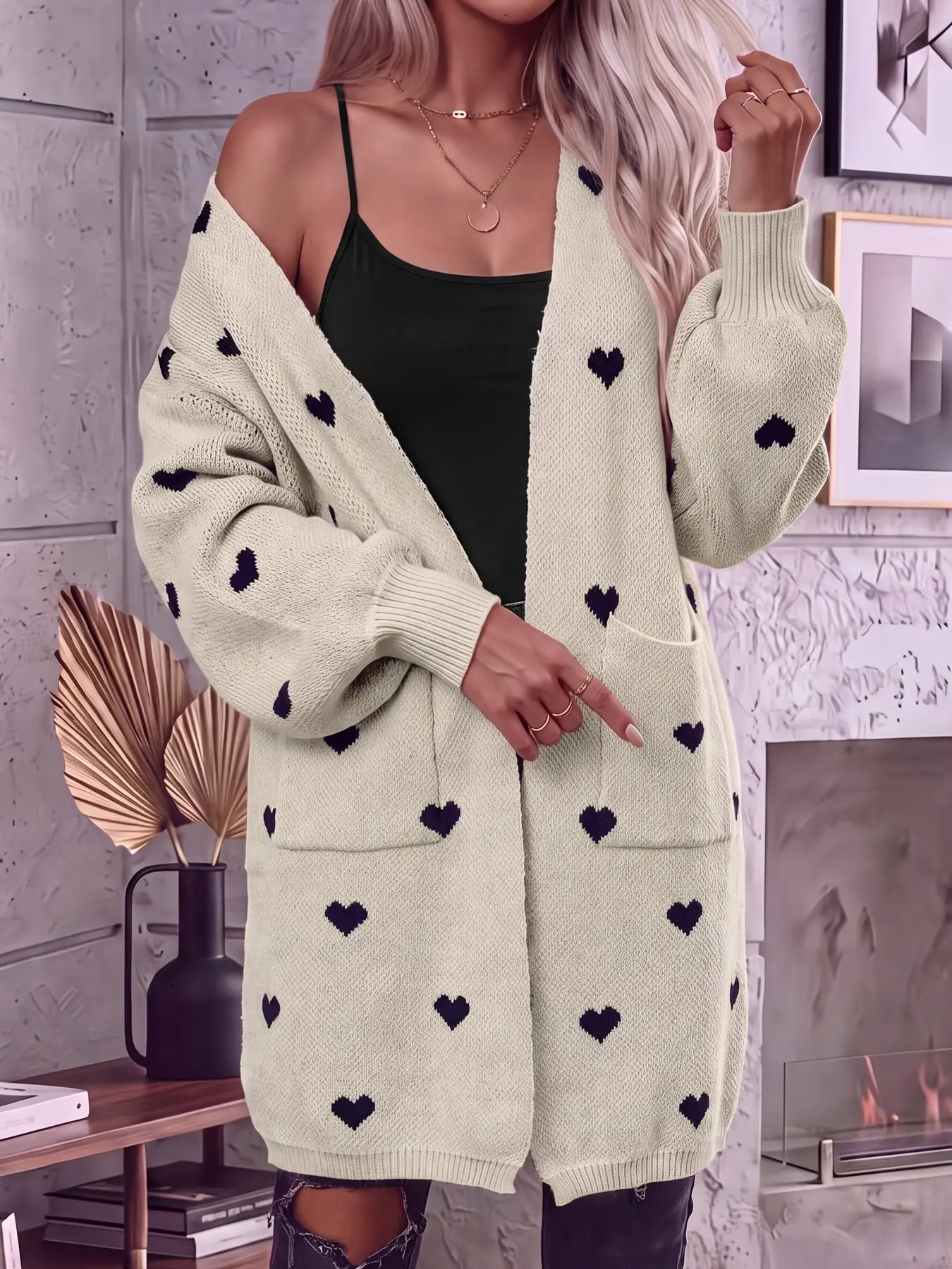 Plus Size Women's Heart Print Knit Cardigan, Loose-Fitting Long Sleeve Pullover, Casual Fall & Winter Outerwear, Perfect for Commuting